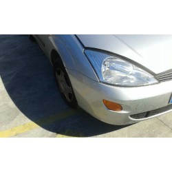 ford focus berlina (cak) del año 2001