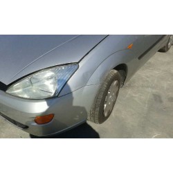 ford focus berlina (cak) del año 2001