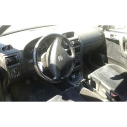 opel astra g berlina del año 2000