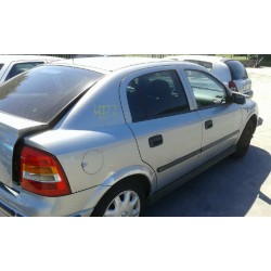 opel astra g berlina del año 2000