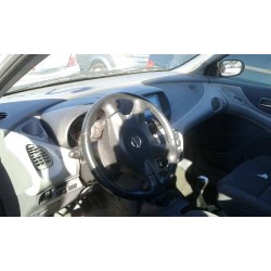 nissan almera tino (v10m) del año 2004