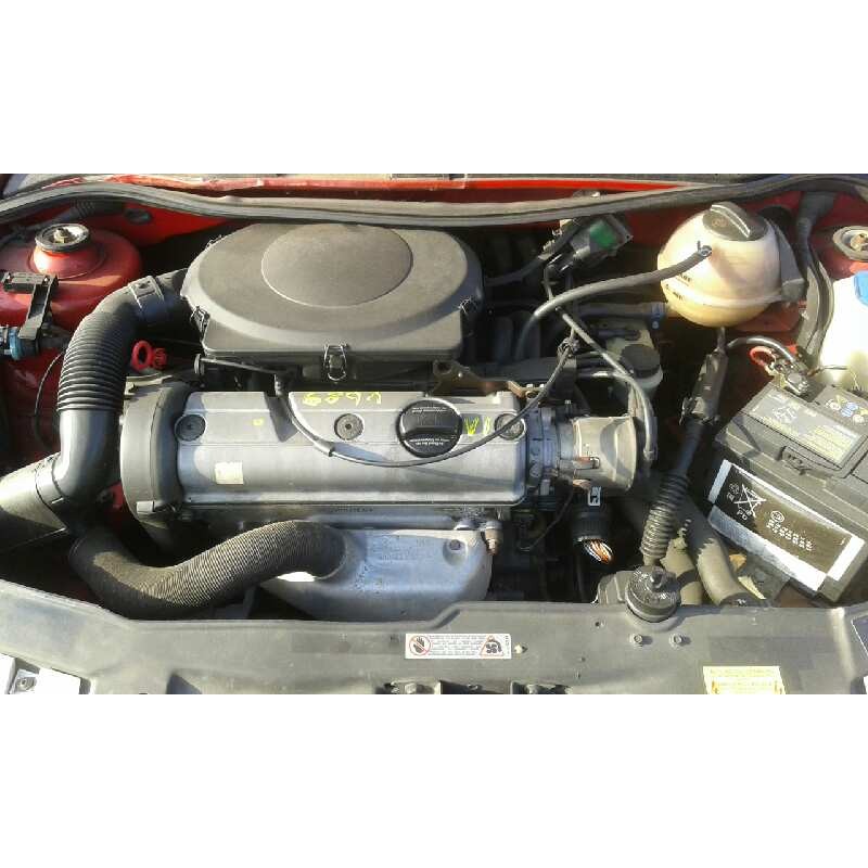volkswagen polo berlina (6n1) del año 1995