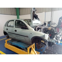 opel corsa c del año 2001