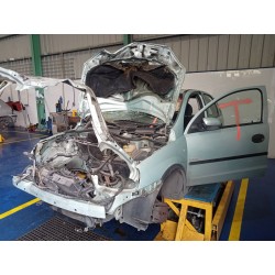 opel corsa c del año 2001