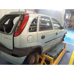 opel corsa c del año 2001