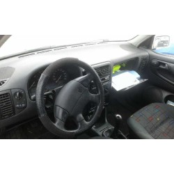 volkswagen polo berlina (6n1) del año 1999