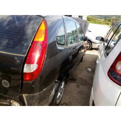 nissan almera tino (v10m) del año 2003