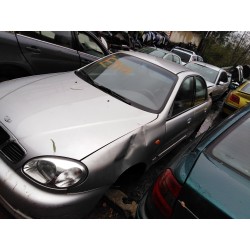 daewoo lanos del año 2001