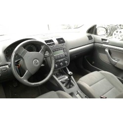 volkswagen golf v berlina (1k1) del año 2004