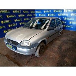 opel corsa b del año 2000