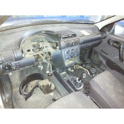 opel corsa b del año 2000