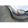 ford fiesta berlina del año 2000