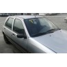 ford fiesta berlina del año 2000