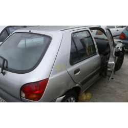 ford fiesta berlina (dx) del año 2000