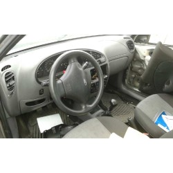 ford fiesta berlina (dx) del año 2000
