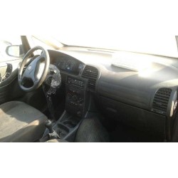 opel zafira a del año 2000