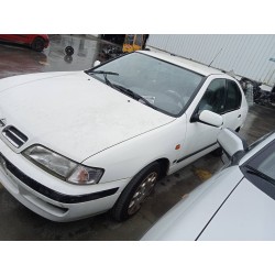 nissan primera berlina (p11) del año 1999