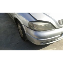 opel astra g berlina del año 2000