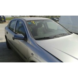 opel astra g berlina del año 2000