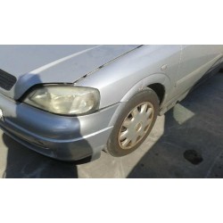 opel astra g berlina del año 2000