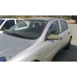 opel astra g berlina del año 2000