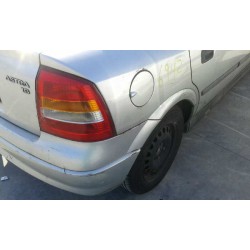 opel astra g berlina del año 2000