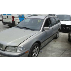 volvo v40 familiar del año 1997