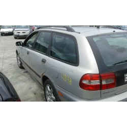 volvo v40 familiar del año 1997