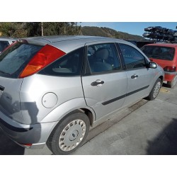 ford focus berlina (cak) del año 2004