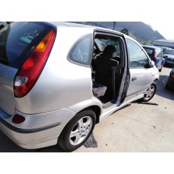 nissan almera tino (v10m) del año 2004