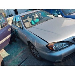 nissan primera berlina (p11) del año 2000