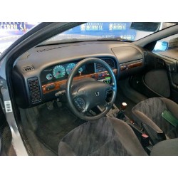 citroen xantia berlina del año 2000