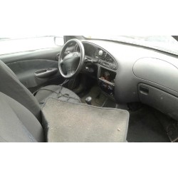 ford fiesta berlina (dx) del año 2000