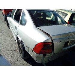 opel vectra b berlina del año 2001