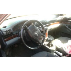audi a4 berlina (b5) del año 1950