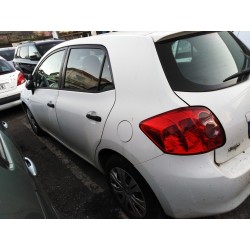 toyota auris del año 2007