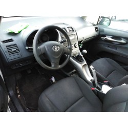 toyota auris del año 2007