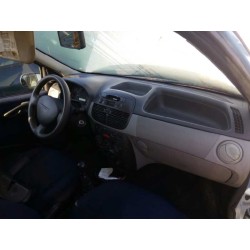 fiat punto berlina (188) del año 2001