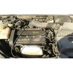 ford focus berlina (cak) del año 2001