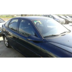 opel vectra b berlina del año 2000