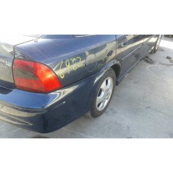 opel vectra b berlina del año 2000
