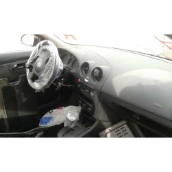 seat ibiza (6l1) del año 2002