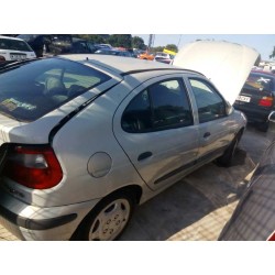 renault megane i fase 2 berlina (ba0) del año 1999