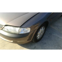 opel vectra b berlina del año 1997