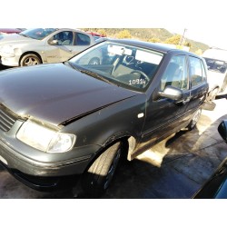 volkswagen polo berlina (6n2) del año 2000