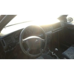 opel vectra b berlina del año 1997