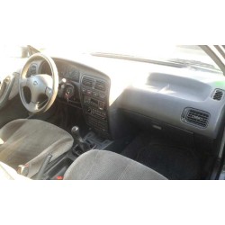 nissan primera berl./familiar (p10/w10) del año 1994