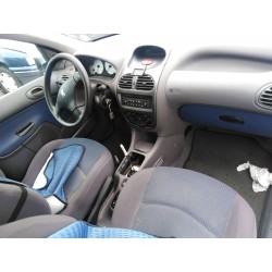 peugeot 206 berlina del año 2004