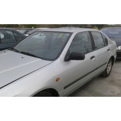 nissan primera berlina (p11) del año 1999