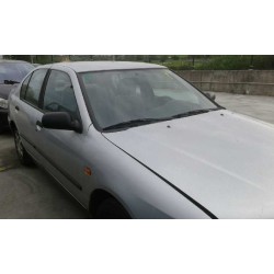 nissan primera berlina (p11) del año 1999